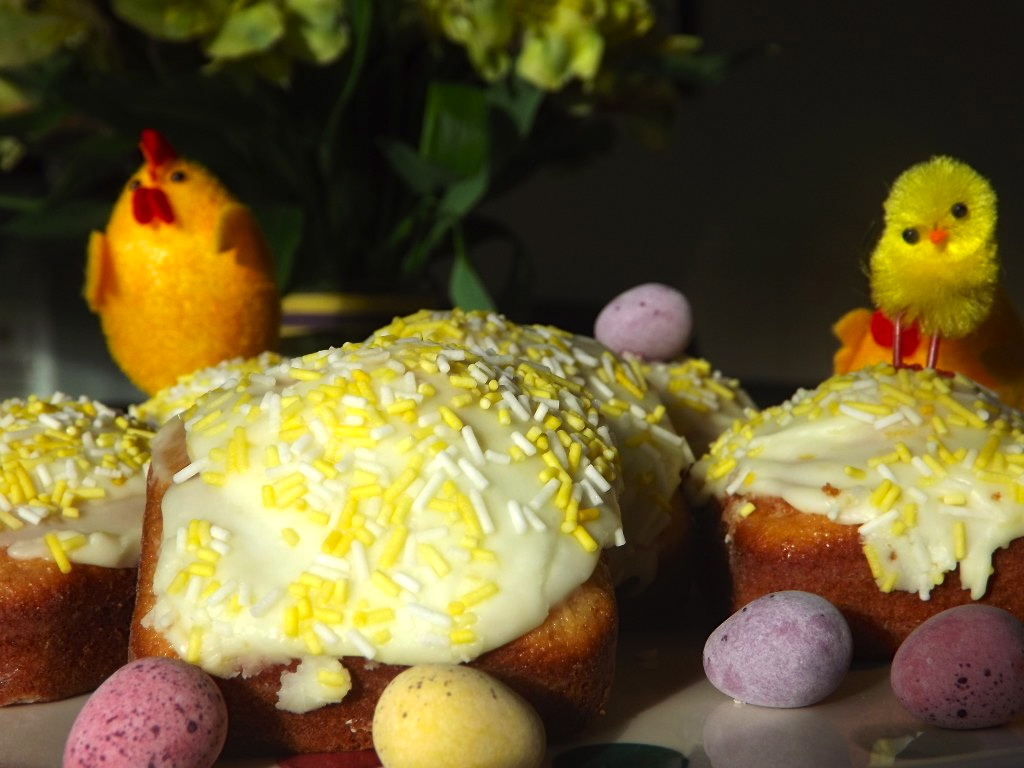 easter lemon brownies
